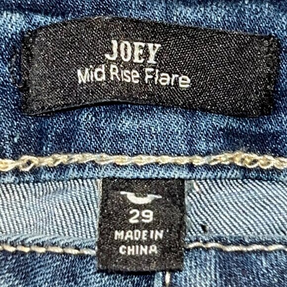 TRUE RELIGION JOEY MID RISE FLARE - New with Tags - Medium Harvest Wash -Size 29 - Picture 13 of 16